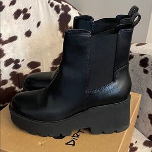 Dirty Laundry Black Ankle Booties